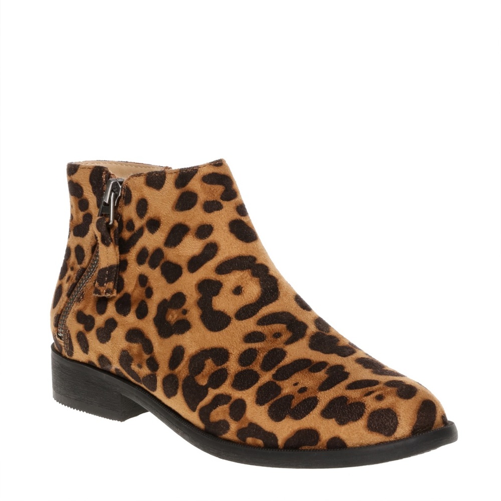 LAST CHANCE NEW Leopard Booties